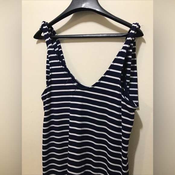 Thyme and Honey V Neck Sleeveless Maxi Dress M - Picture 4 of 5